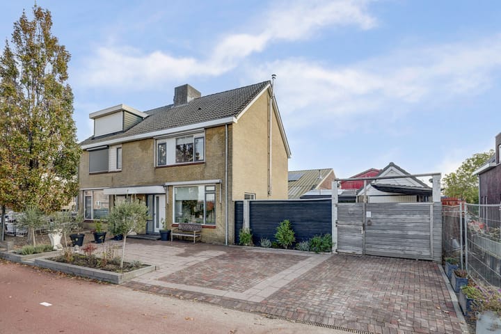 Noordeinde 67 in Waddinxveen foto