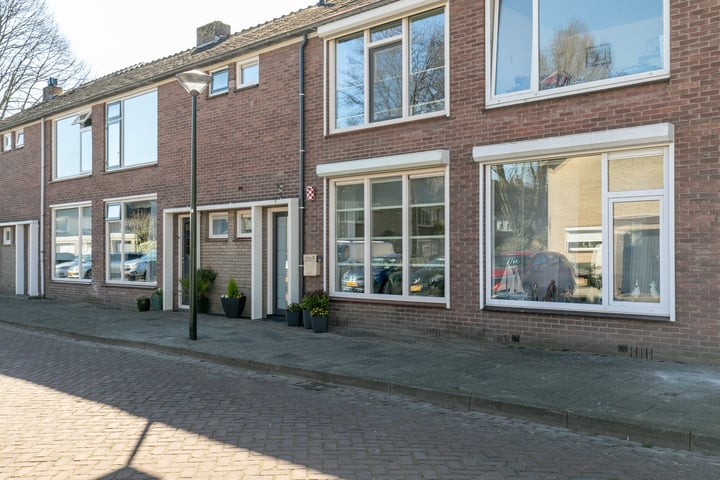 Noordenbos 8 in Geertruidenberg