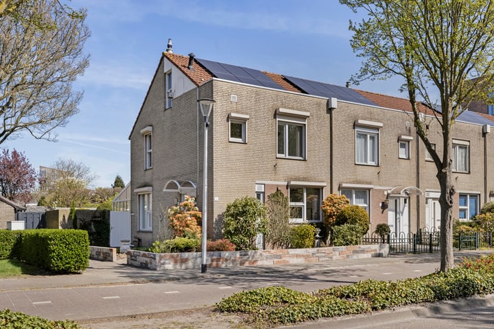 Noordende 12 in Helmond foto