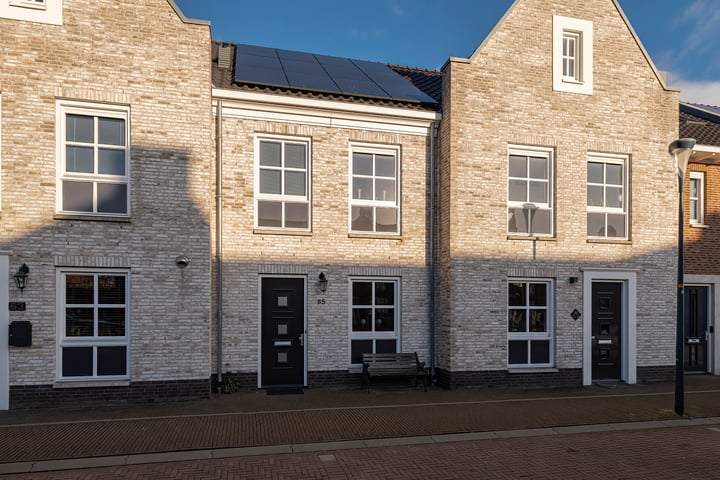 Noorderhof 65 in Meteren foto
