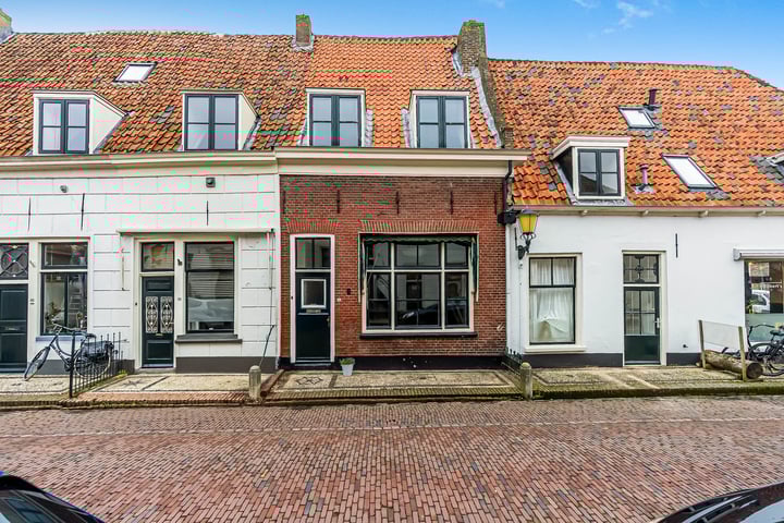 Noorderkerkstraat 2 in Elburg foto