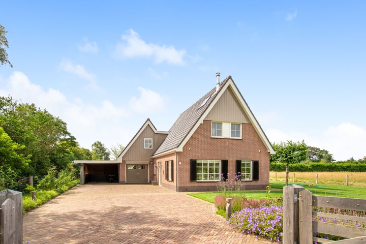Noordermaatweg 6 in Heemskerk foto