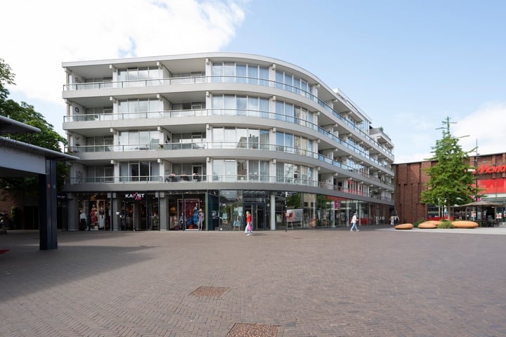 Noorderplein 10 in Emmen foto