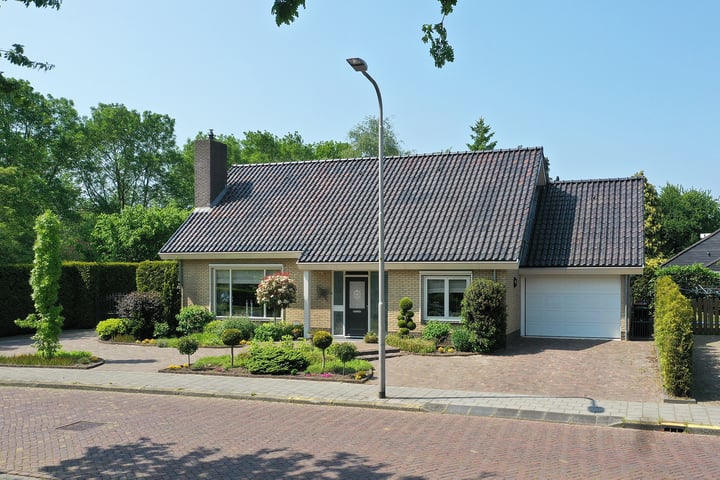 Noordsingel 9 in Swifterbant foto