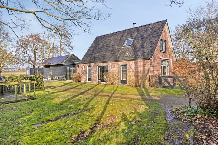 Noordwolderweg 43 in Vinkega foto