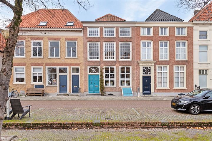 Noordzijde Haven 32 in Bergen op Zoom foto
