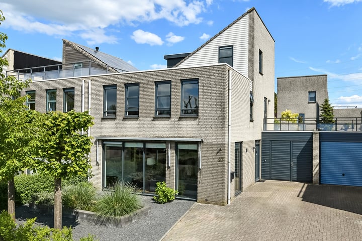 Notarisappel 37 in Elst