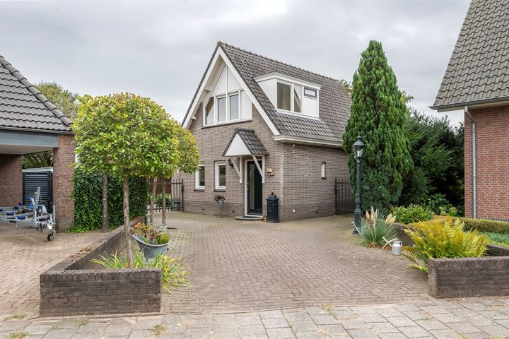 Notger van Luikhof 4 in Heerewaarden foto