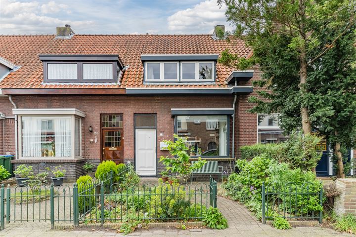 Nuijtsstraat 27 in Breda foto