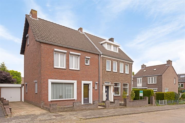 Nuinhofstraat 33a in Nuth foto