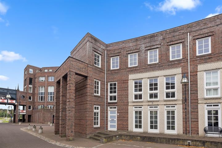 Oberon 2 in 's-Hertogenbosch foto