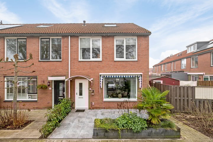 Obrechtstraat 1 in Zwijndrecht foto