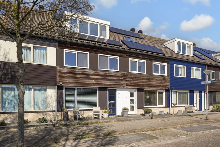 Oe Thantstraat 29 in Delft foto