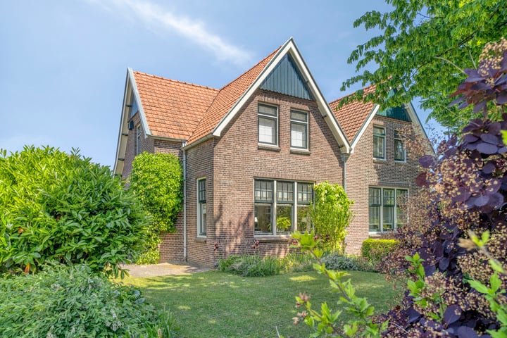 Oelerweg 51 in Hengelo foto