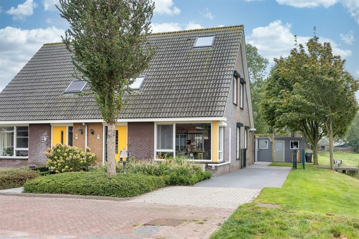 Oer de Draai 11 in Oudega foto