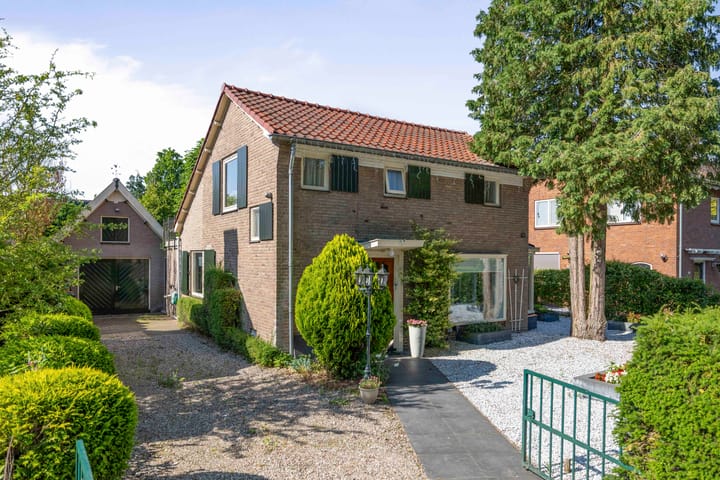 Oerdijk 14 in Schalkhaar