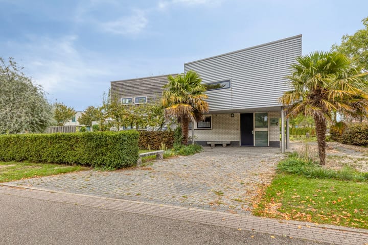 Oesterbank 11 in Goes foto