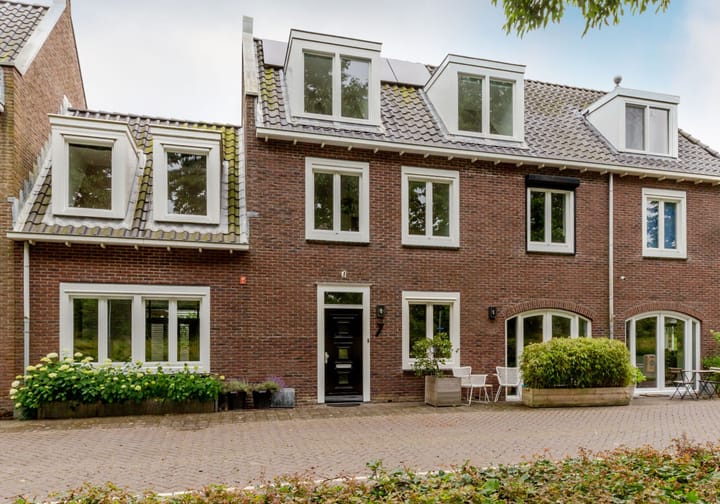 Oesterdam 7 in Hoofddorp foto