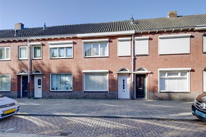Oeverstraat 35 in Tilburg foto