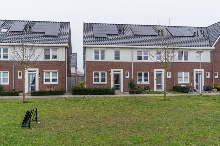 Oeverwal 8 in Ammerzoden foto