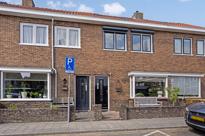 Okmastraat 3 in Kampen foto