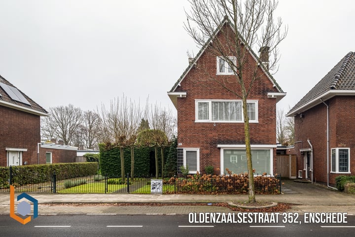 Oldenzaalsestraat 352 in Enschede foto