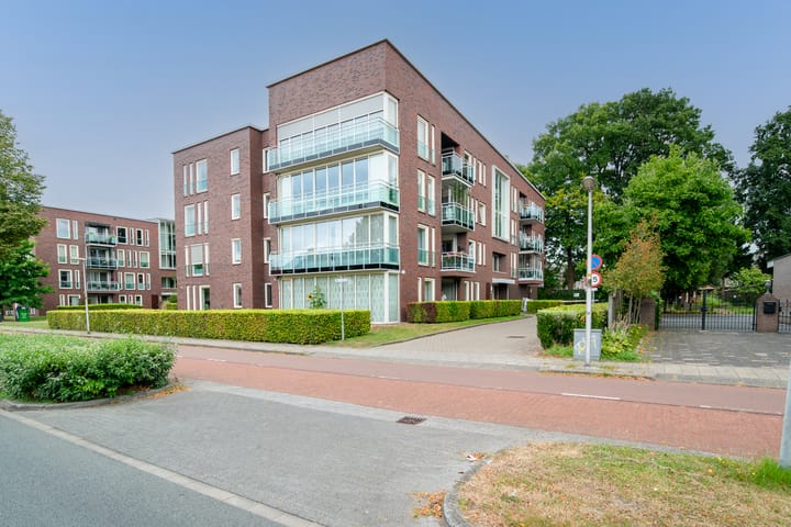 Oldenzaalsestraat 461-1 in Hengelo foto