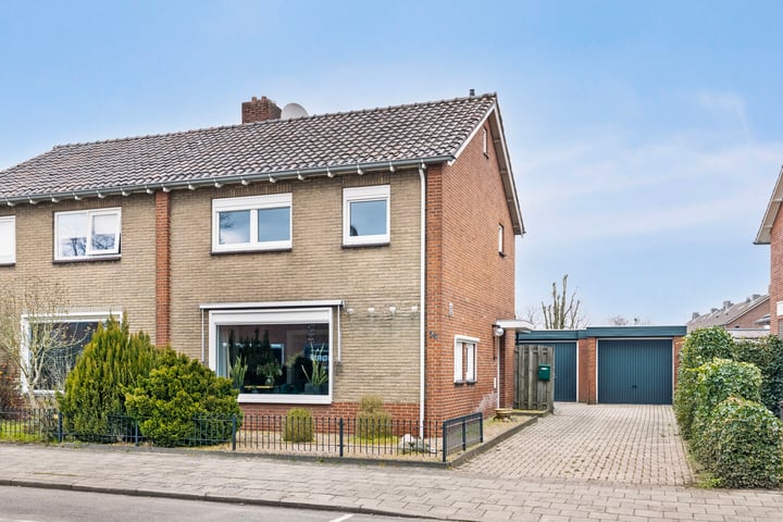 Oldenzaalsestraat 54 in Losser foto