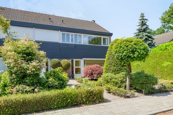 Oldenzaalsestraat 701 in Enschede foto