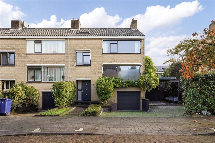 Olgaland 16 in 's-Gravenhage foto