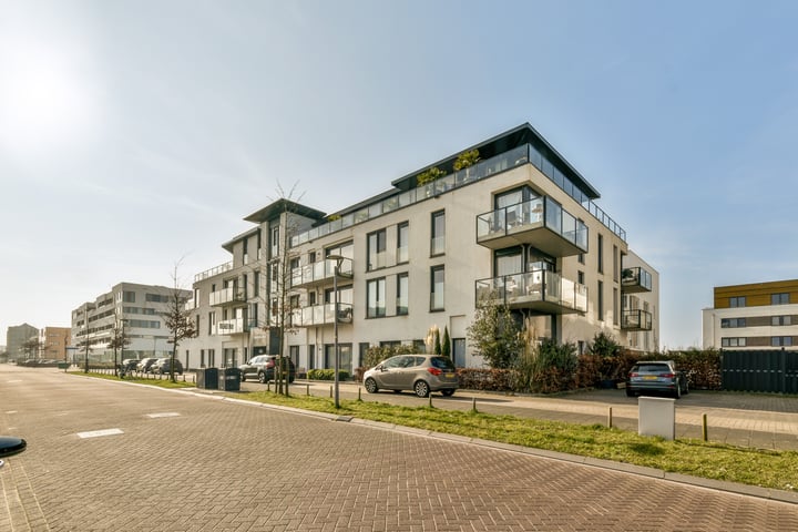 Olivier van Noortstraat 26A in Almere foto
