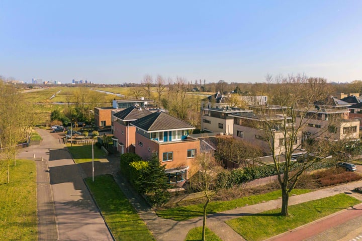 Olympiadelaan 4 in Amstelveen foto