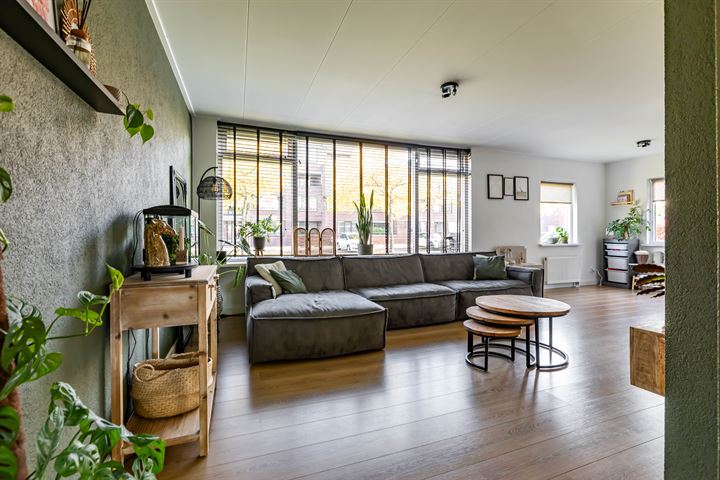 Ommelanderwijk 30 in Veendam foto