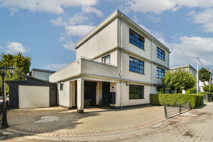 Ommelandvaart 49 in Almere