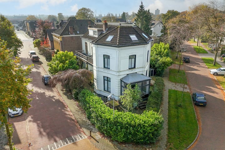 Ommershofselaan 2 in Velp foto