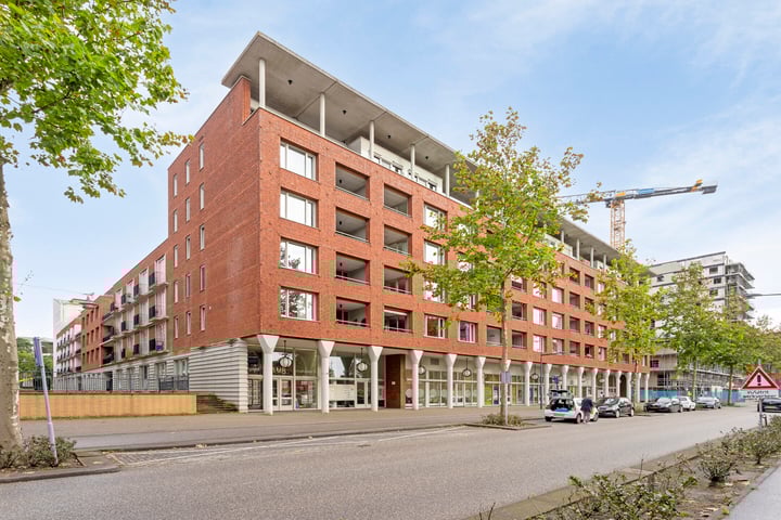 Onderwijsboulevard 554 in 's-Hertogenbosch foto