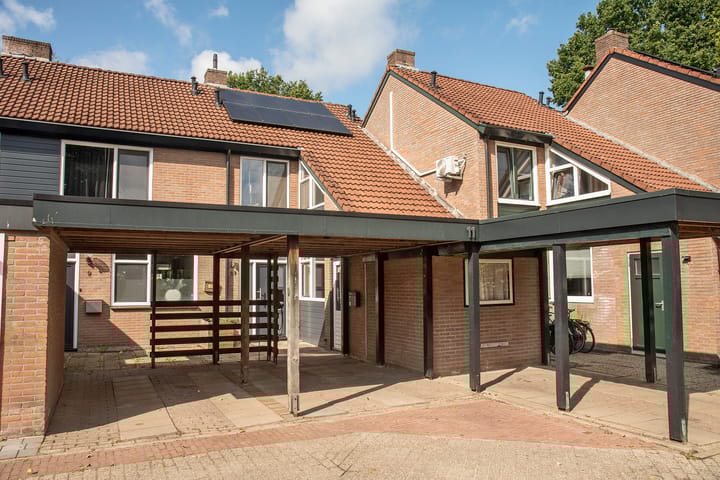 Onlandhorst 11 in Enschede foto