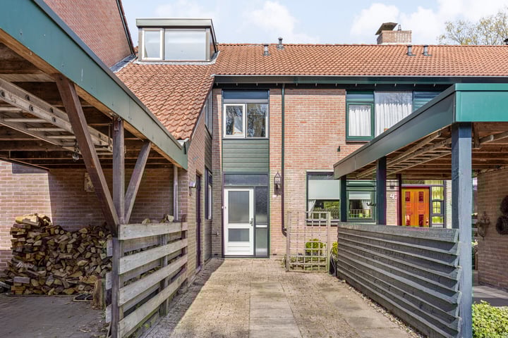Onlandhorst 45 in Enschede foto
