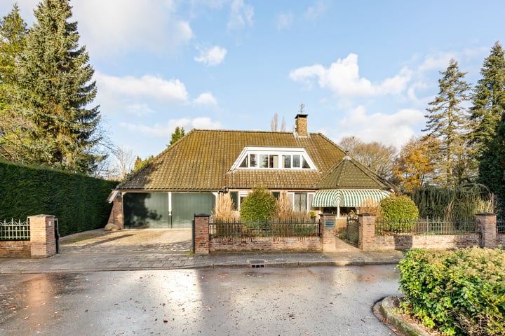 Ooievaarshof 12 in Borne foto