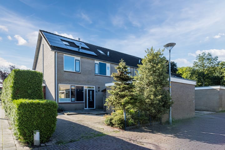Ooievaarshof 57 in Nijkerk foto