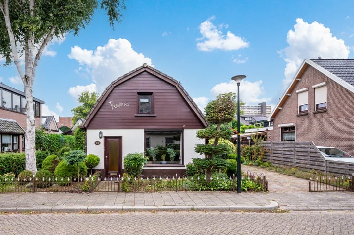 Ooiweg 15 in Apeldoorn foto