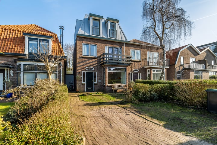 Oostdorperweg 74 in Wassenaar foto