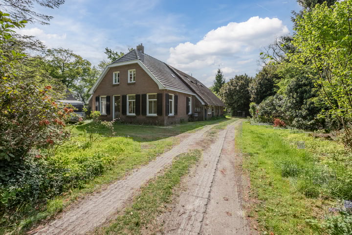 Oosteinde 10 in Nieuwleusen