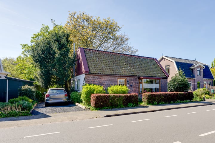 Oosteinde 25 in Berkhout
