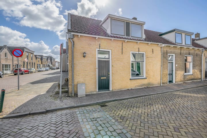 Oostelijke Achterweg 30 in Sommelsdijk foto