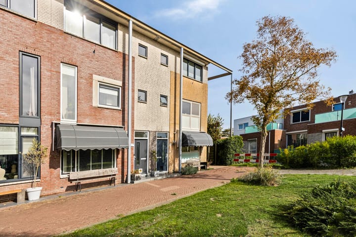 Oostendeelplein 39 in Zuidland