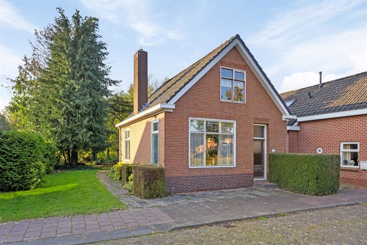 Oosterdiep WZ 122 in Emmer-Compascuum foto