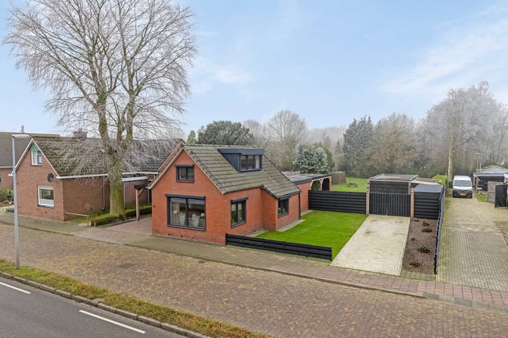 Oosterdiep WZ 64 in Emmer-Compascuum