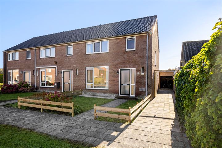 Oostergoostraat 77 in Grou foto