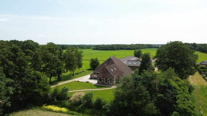Oosterhuisweg 18 in Makkinga foto